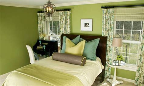 15 Refreshing Bedrooms in Yellow and Green Colors | Home Design Lover