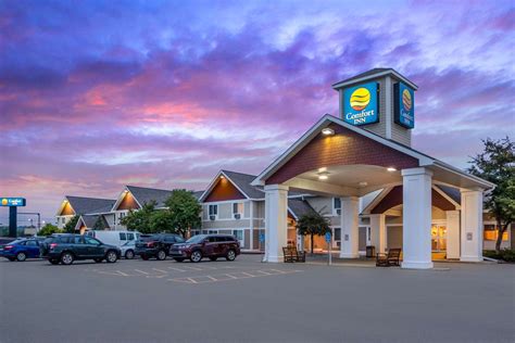 Comfort Inn Iron Mountain, MI - See Discounts