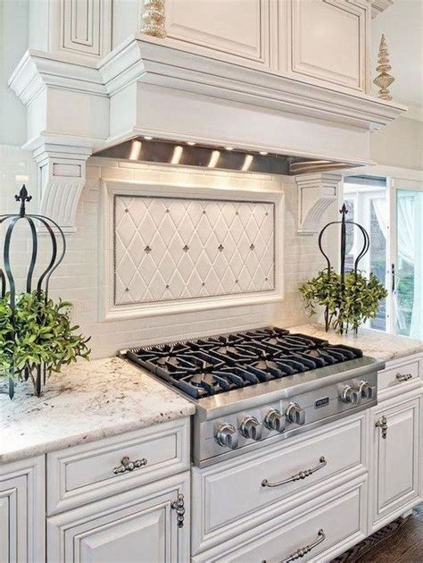 49 Beautiful White Kitchen Backsplash Design Ideas | White kitchen ...