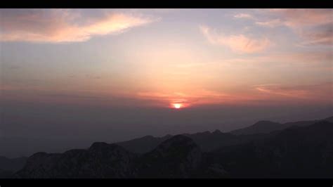 Time Lapse Sunrise at the East Peak of Hua Mountain (Huashan) in ...