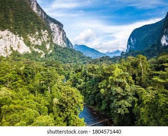 Gunung Mulu National Park Stock Photos and Pictures - 970 Images ...