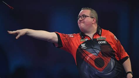 Darts results: Stephen Bunting tops Group 18 with three wins from three