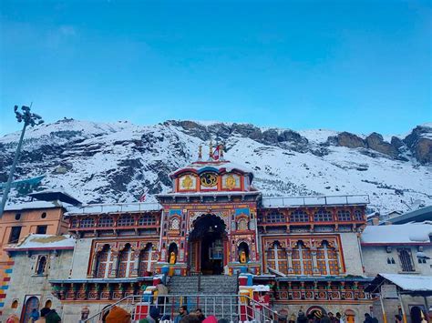 History Of Badrinath Temple | Famous Hindu Temples and Tourist Places ...