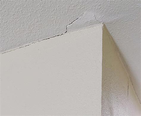 Types of Ceiling Cracks, With Pictures | Epp Foundation Repair