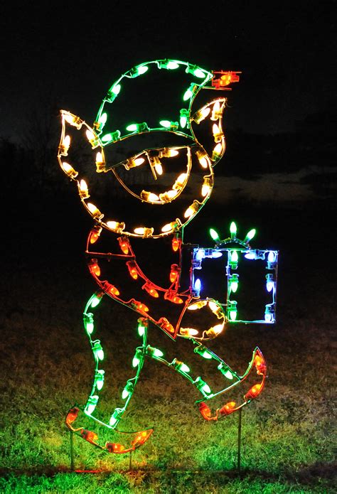 40 Outdoor Christmas Lights Decorating Ideas - All About Christmas