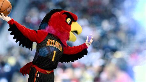 Harry the Hawk - Atlanta Hawks - SportMascots.com