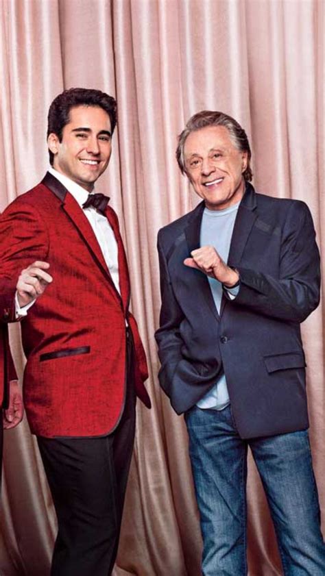 John Lloyd Young (as Frankie Valli in "Jersey Boys") with the real ...