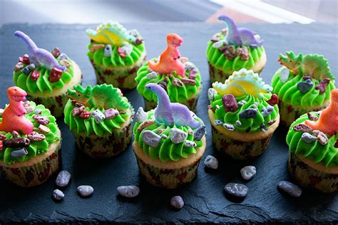 Dinosaur Cupcakes – With Sprinkles on Top