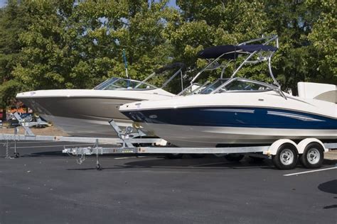 How Much Does a Ski Boat and Trailer Weigh for Towing? – Outdoor Troop