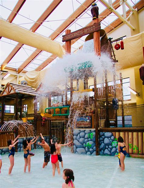 10 Best Indoor Hotel Pools and Waterparks | Travel Mamas