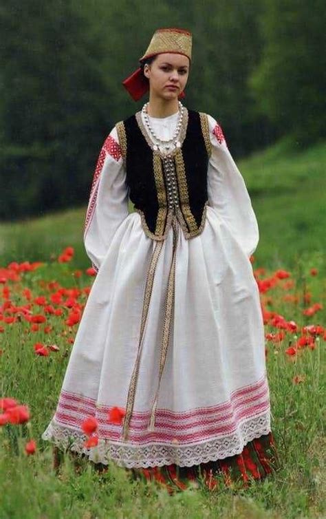 Folk costumes of Europe (women's edition) | Traditional outfits ...