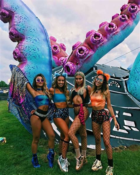 Pinterest @IIIannaIII | Festival | Rave Outfits in 2019 | Music ...