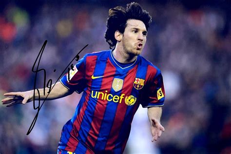 Lionel Messi Autograph Signed Photo