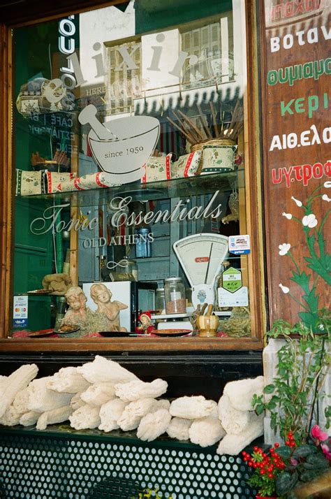 A WALK THROUGH THE CENTRAL MARKET OF ATHENS - Nomad Luxuries