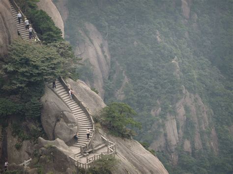 Guide to Hiking China's Yellow Mountains