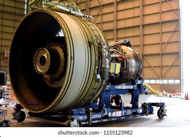 Jet Engine Remove Aircraft Airplane Maintenance Stock Photo 1155123982 ...