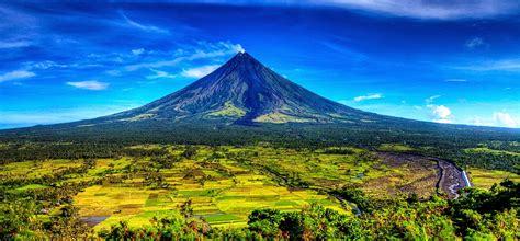 Paradise Beauty: Mt. Mayon, Albay, Philippines