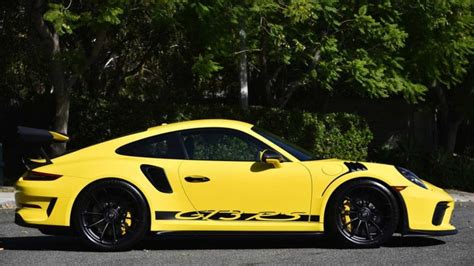 2019 Porsche 911 GT3 RS In Racing Yellow Is A Stunner | Motorious