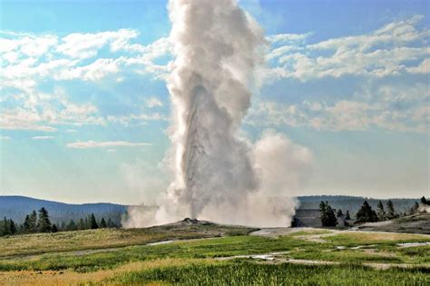 Old Faithful Geyser Basin Wanderung | CANUSA