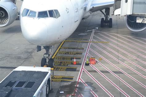 Pushback Passenger Jet Aircraft Procedure. Low-profile Vehicle SCHOPF ...