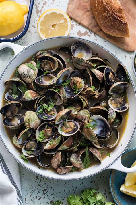 Steamed Clams with Broth (without wine) - Kitchen Confidante®