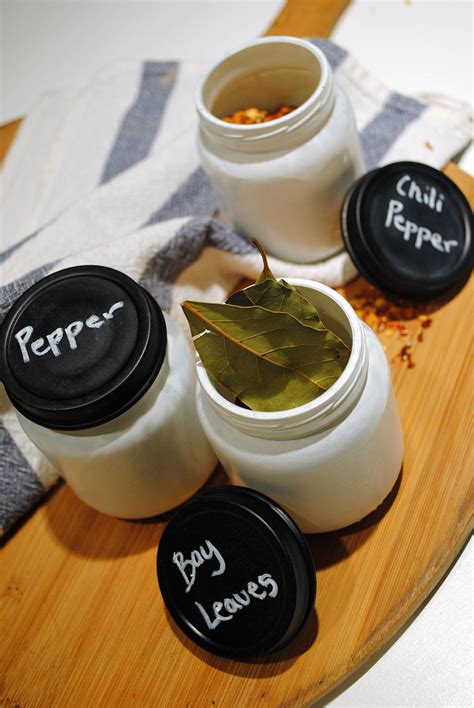 DIY spice jars craft: How to make cool, modern spice jars