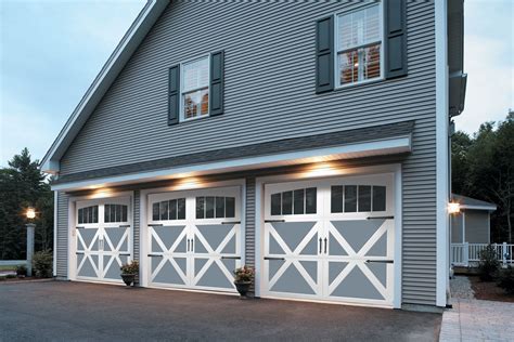 23 Marvelous Carriage Style Garage Doors - Home Decoration and ...