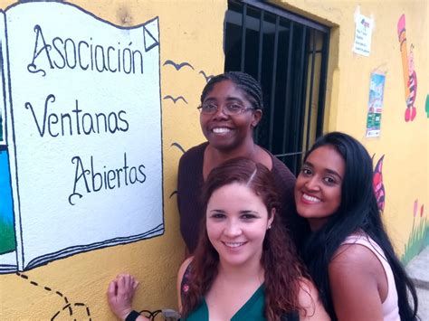 Florida Atlantic University – Nursing Heart | Corazón de Enfermería