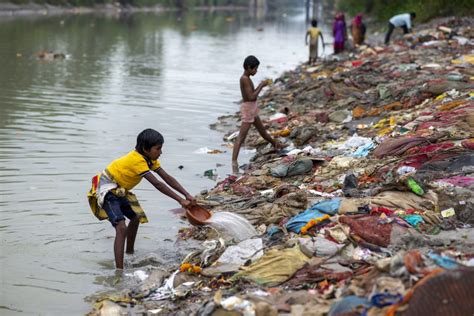 Sungai - Sungai Paling Tercemar Di Dunia, Indonesia Ada Lho! - Plasteek