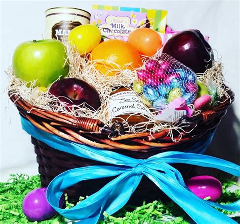 Hoppy Easter from Gourmet Gift Baskets | Wrapped Up N U