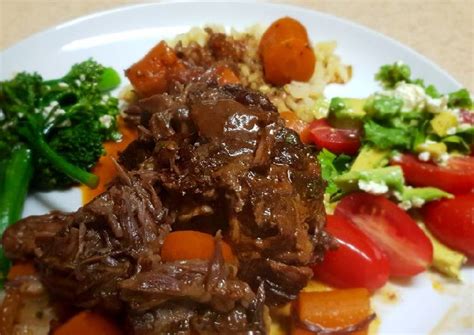 Simple Way Braised Oxtail in Red wine Best Recipes - Kitchen Recipes Today