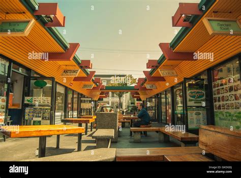 Outdoor food court hi-res stock photography and images - Alamy