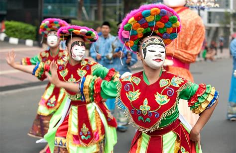 15 Sastra Inggris B UNJ: FALSAFAH DALAM TARIAN TOPENG ADAT BETAWI DKI ...