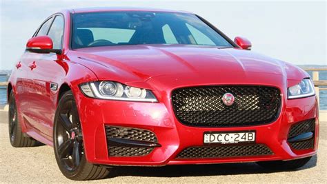 2016 Jaguar XF R Sport 2.0d review | road test | CarsGuide