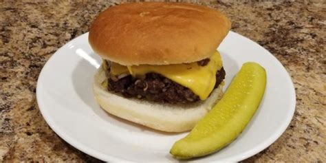 This Venison Burger Recipe is So Simple, You Won't Believe How Good It ...