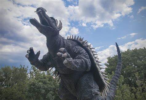 Review: X-Plus 30cm Series Anguirus 1955 | Godzilla toys, Vinyl figures ...