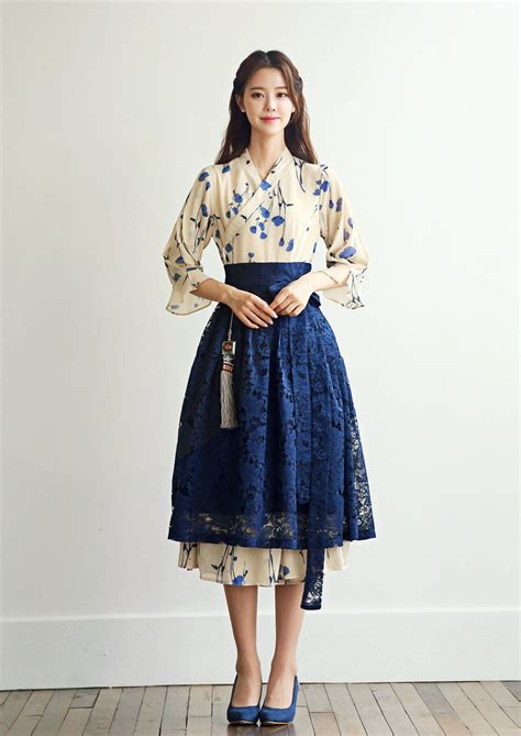 Modern Hanbok Dress Set - Royal Chic | Modern hanbok, Modern hanbok ...