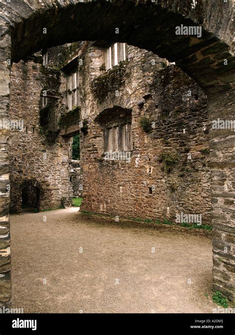 BERRY POMEROY CASTLE. DEVON. ENGLAND. UK Stock Photo - Alamy