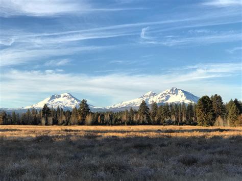 Three Sisters Mountains, central Oregon. : r/oregon