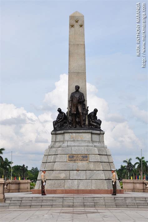 Rizal Monument in Luneta Park, Manila | Philippines Tour Guide