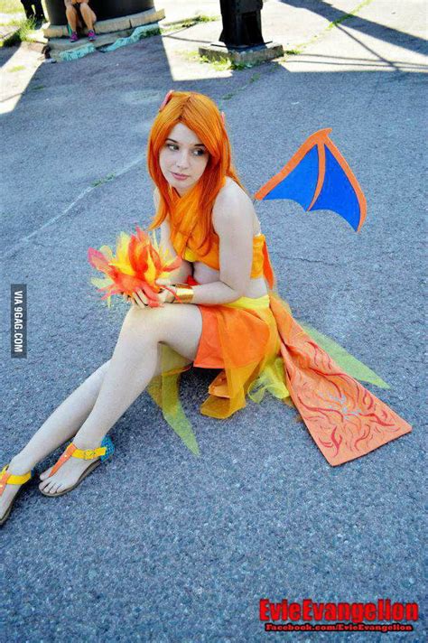 Charizard cosplay - 9GAG