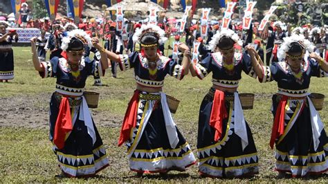 Dugso of the Bukidnon Tribe - YouTube