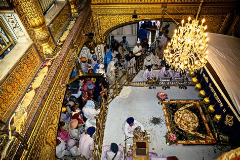 The interior of the Golden Temple (holiest Sikh shrine), Amritsar ...