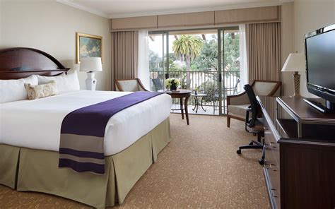 Monterey Bay Hotels | Guest Rooms | Monterey Plaza Hotel and Spa