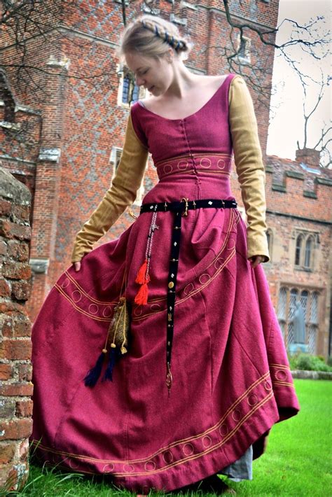 Medieval Period Clothing