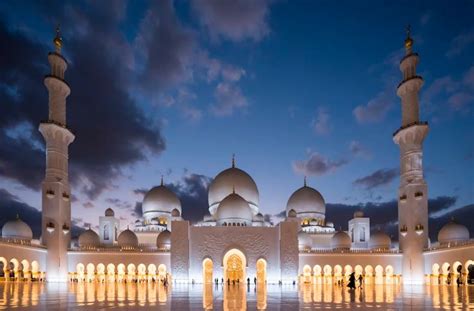 Khutbah Jum'at: Yang Takwa, yang Mulia