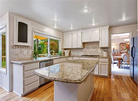 Santa Cecilia Granite Countertops (Design, Cost, Pros and Cons ...