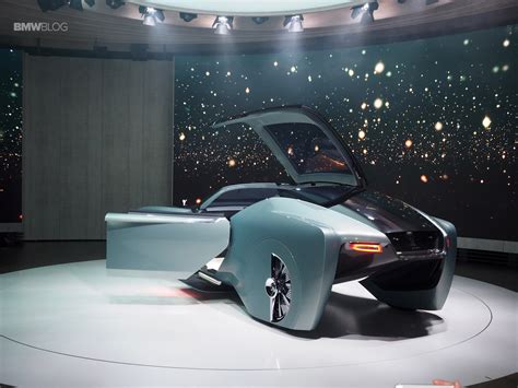 Rolls-Royce Vision Next 100 - Live photos from London