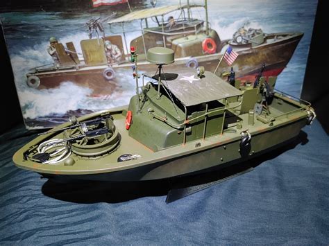 US Navy PBR31 MkII Pibber Boat -- Plastic Model Military Ship Kit -- 1/ ...