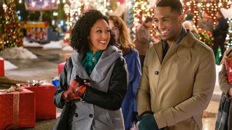 Tamera Mowry-Housley dishes on new Hallmark movie, A Christmas Miracle